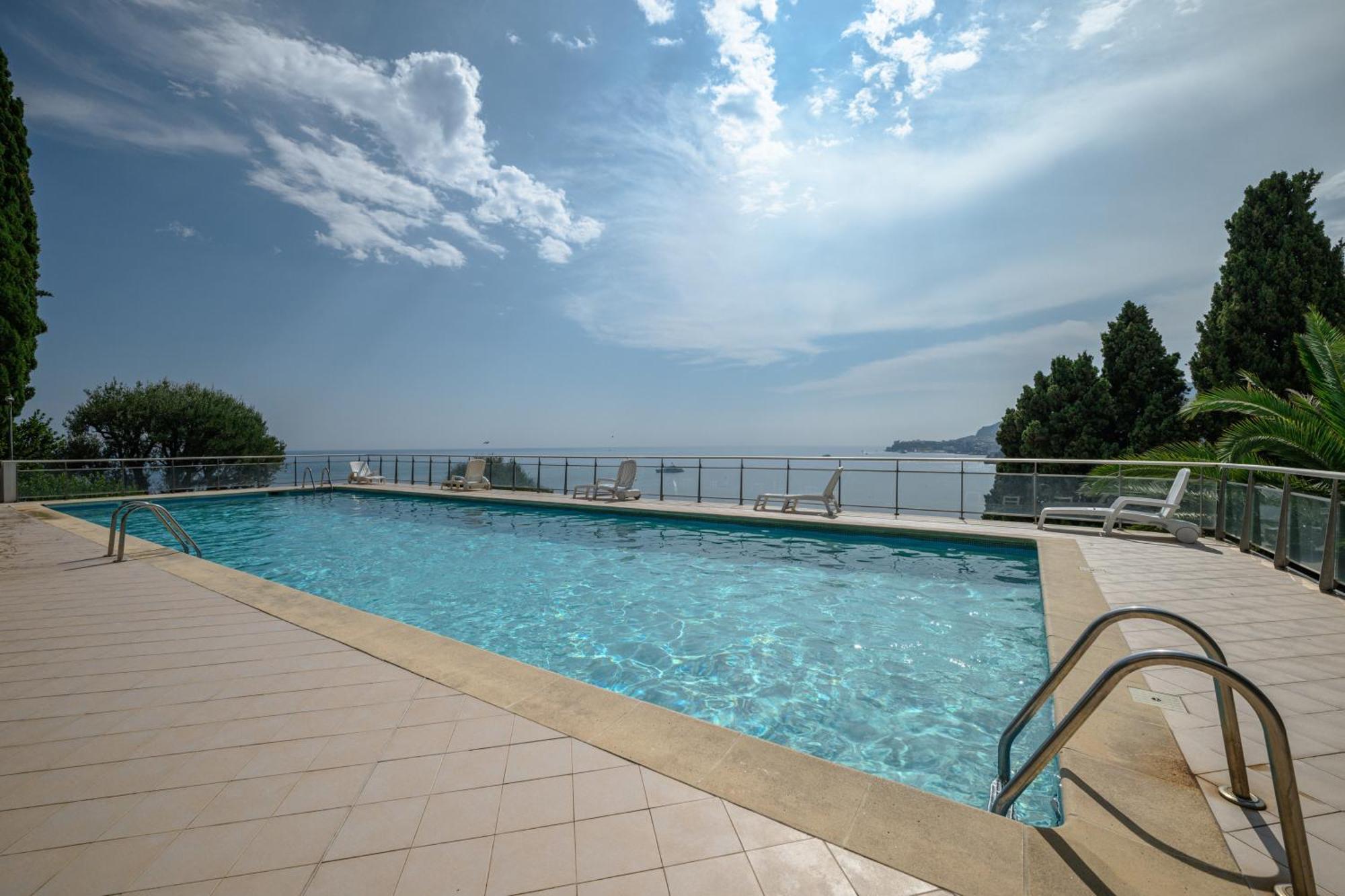 Le Coq Massolin Roquebrune-Cap-Martin Eksteriør bilde